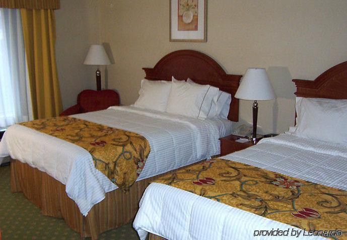 Fairfield Inn & Suites Detroit Farmington Hills Bilik gambar